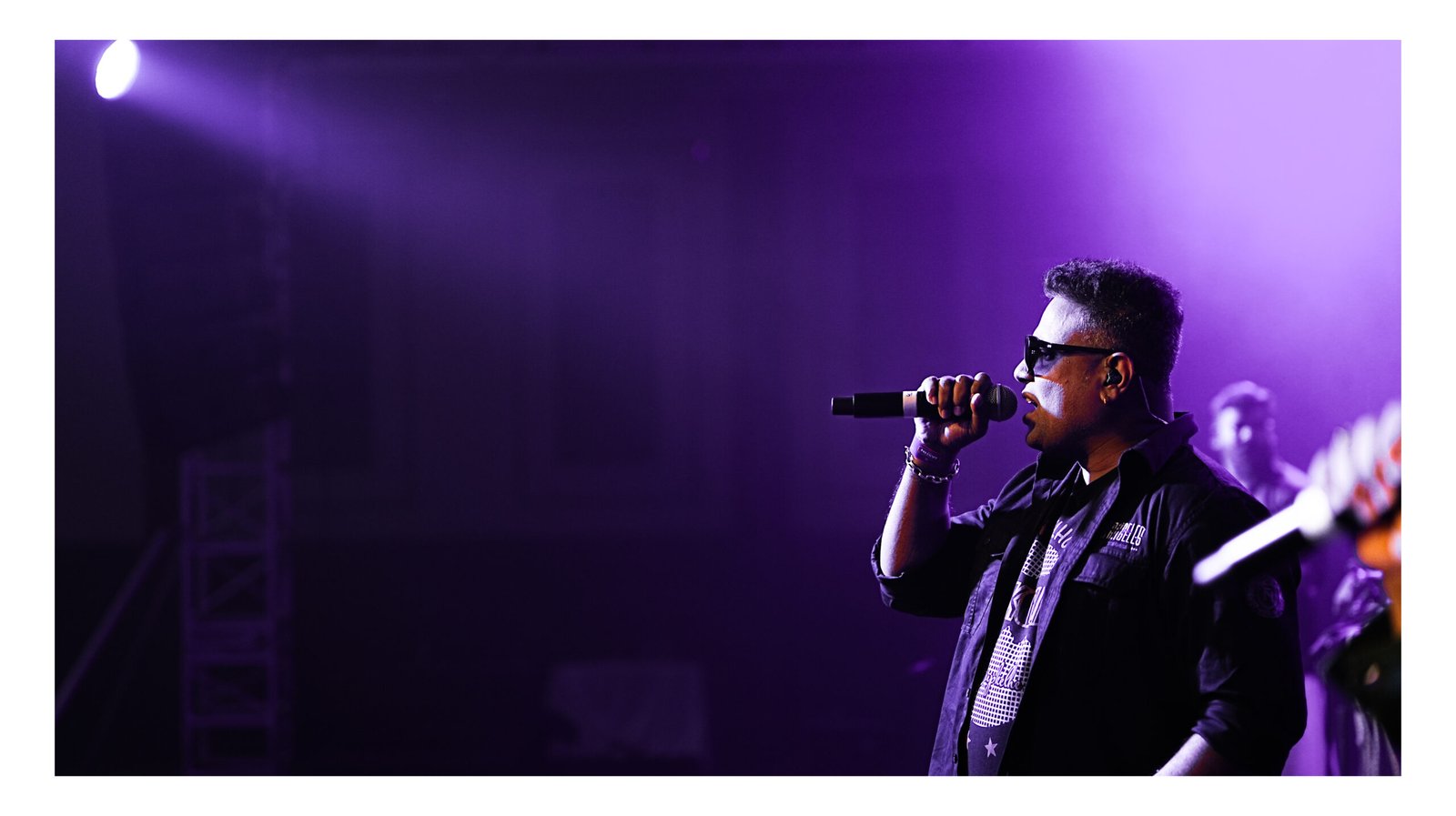 SHOWTIME_045